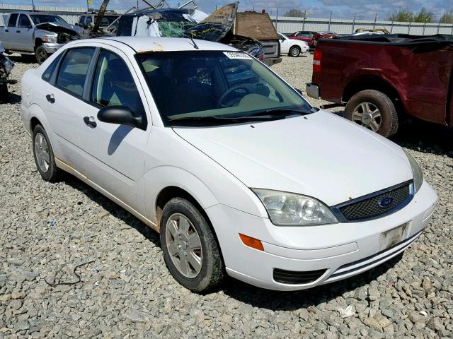 1FAHP34N47W294151 - 2007 FORD FOCUS ZX4 WHITE photo 1