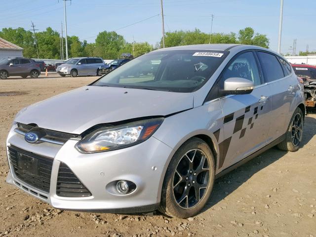 1FAHP3N29CL310716 - 2012 FORD FOCUS TITA SILVER photo 2