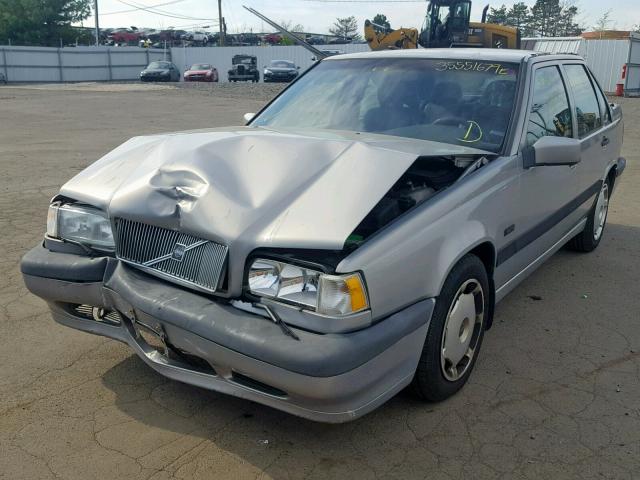 YV1LS5548V1381785 - 1997 VOLVO 850 SILVER photo 2