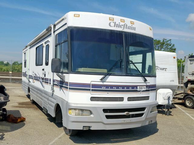 3FCMF53G0VJA23435 - 1998 WINNEBAGO CHEFTIN TWO TONE photo 1