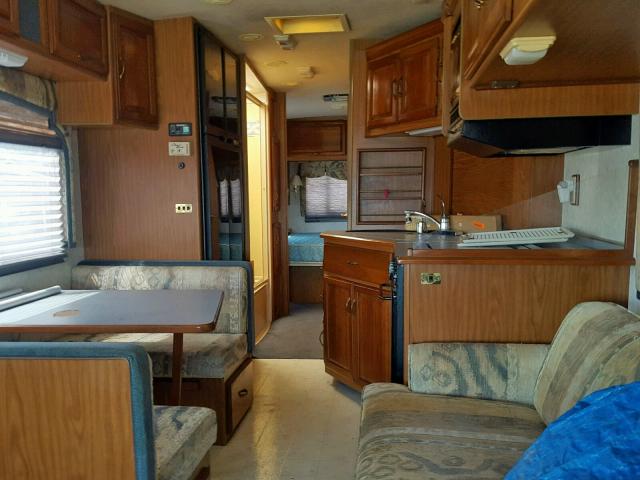 3FCMF53G0VJA23435 - 1998 WINNEBAGO CHEFTIN TWO TONE photo 6