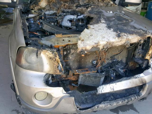 5LMFU28R44LJ18286 - 2004 LINCOLN NAVIGATOR Brun photo 7