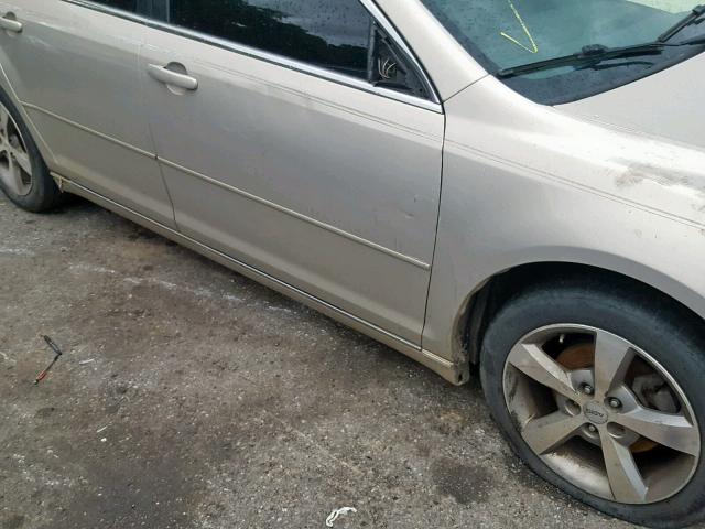 1G1ZC5EU0BF373622 - 2011 CHEVROLET MALIBU 1LT TAN photo 9