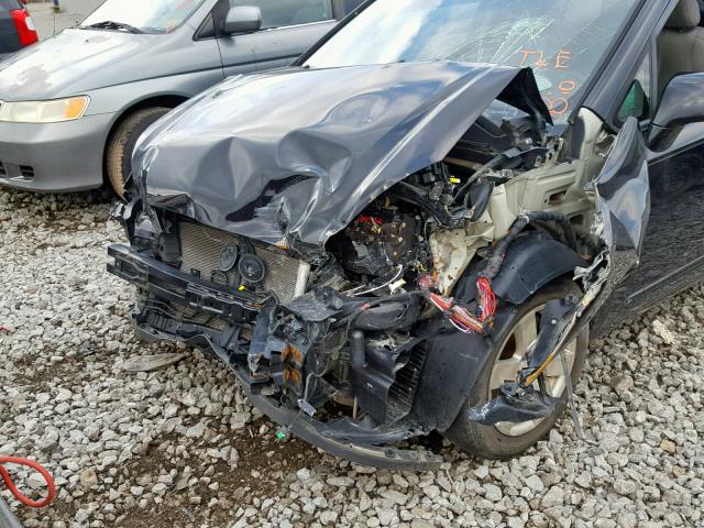 KNAFG526577052808 - 2007 KIA RONDO LX BLACK photo 9