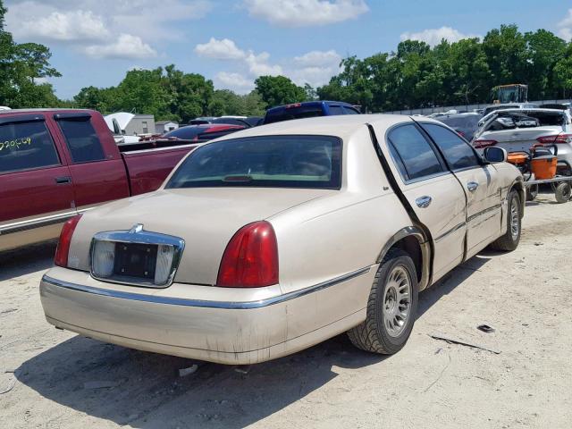 1LNHM83W8XY641409 - 1999 LINCOLN TOWN CAR C TAN photo 4