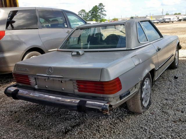 WDBBA480XHA063597 - 1987 MERCEDES-BENZ 560 SL GOLD photo 4