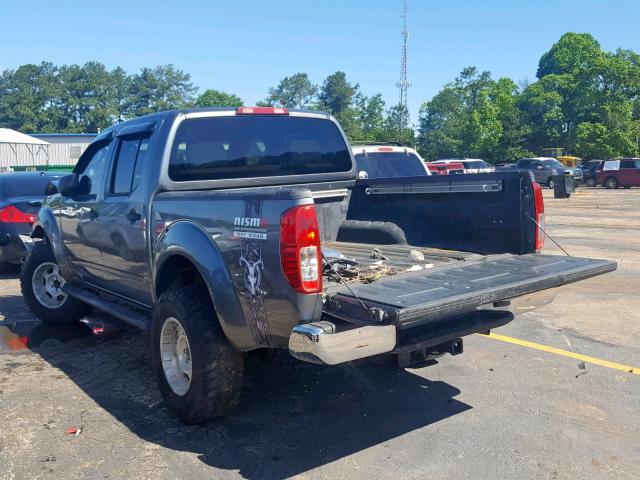 1N6AD07W95C415260 - 2005 NISSAN FRONTIER C GRAY photo 3