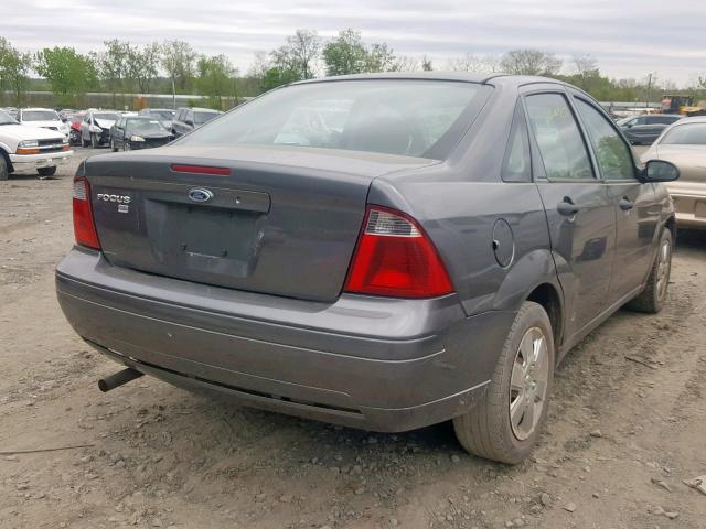 1FAFP34N27W340647 - 2007 FORD FOCUS ZX4 GRAY photo 4