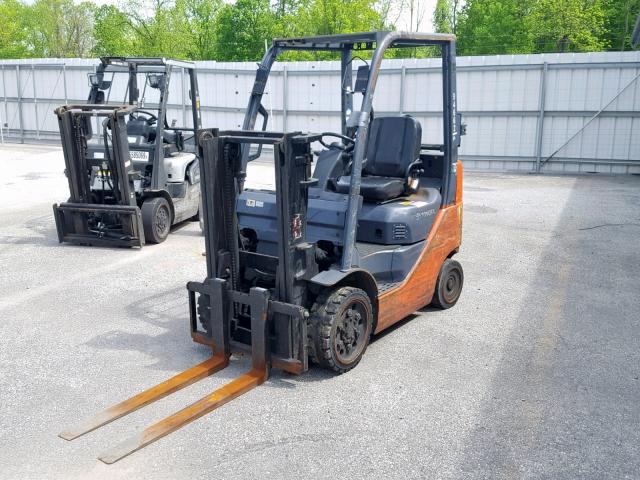 25854 - 2009 TOYOTA FORKLIFT ORANGE photo 2