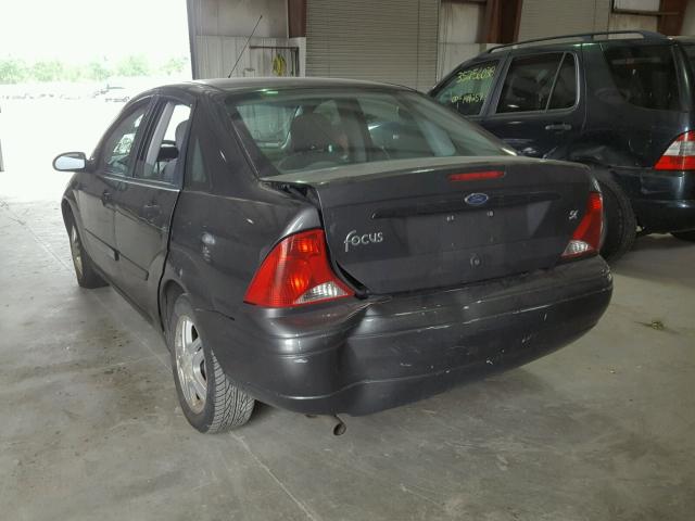 1FAFP343X3W149776 - 2003 FORD FOCUS SE C GRAY photo 3