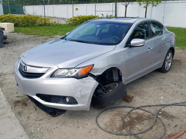 19VDE1F73DE014963 - 2013 ACURA ILX 20 TEC SILVER photo 2