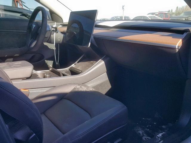 5YJ3E1EB1JF109715 - 2018 TESLA MODEL 3 SILVER photo 5