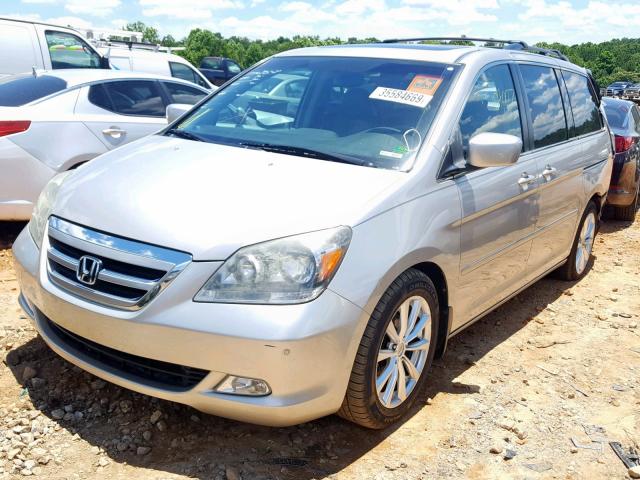 5FNRL38886B080667 - 2006 HONDA ODYSSEY TO SILVER photo 2