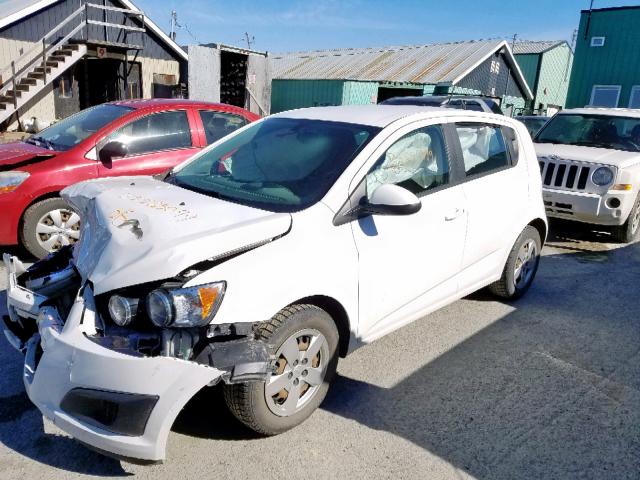 1G1JB6SH9F4197751 - 2015 CHEVROLET SONIC LS WHITE photo 2