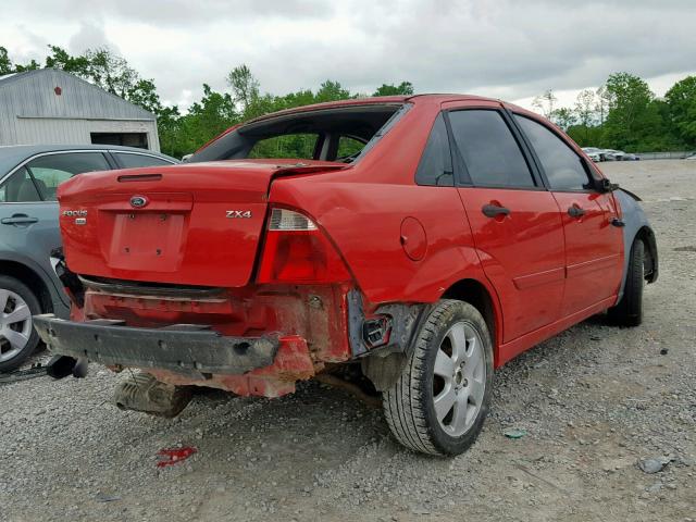 1FAFP34N46W239608 - 2006 FORD FOCUS ZX4 RED photo 4