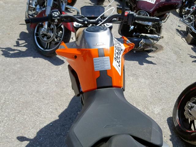 VBKTU6408KM739352 - 2019 KTM MOTORCYCLE ORANGE photo 5