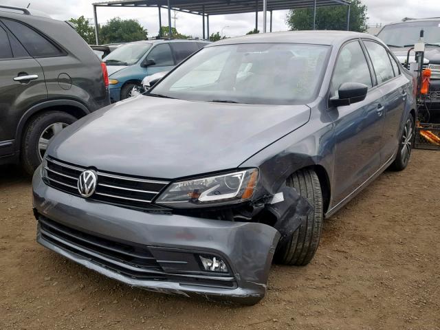 3VWD17AJ2GM231579 - 2016 VOLKSWAGEN JETTA SPOR GRAY photo 2