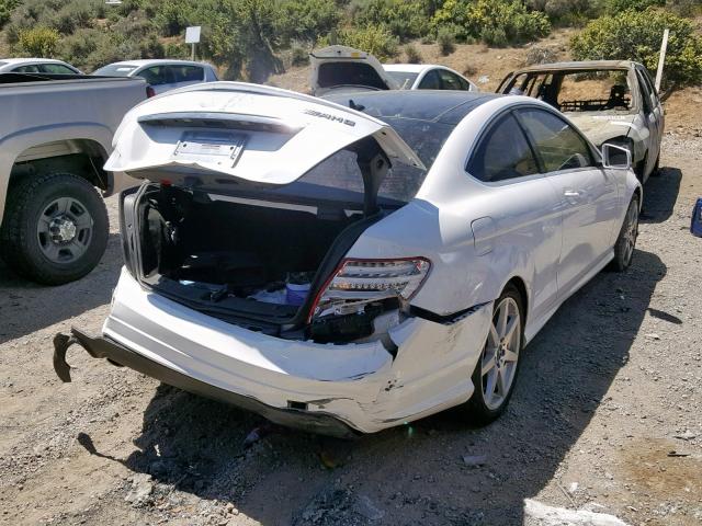 WDDGJ4HB0DG011186 - 2013 MERCEDES-BENZ C 250 WHITE photo 4