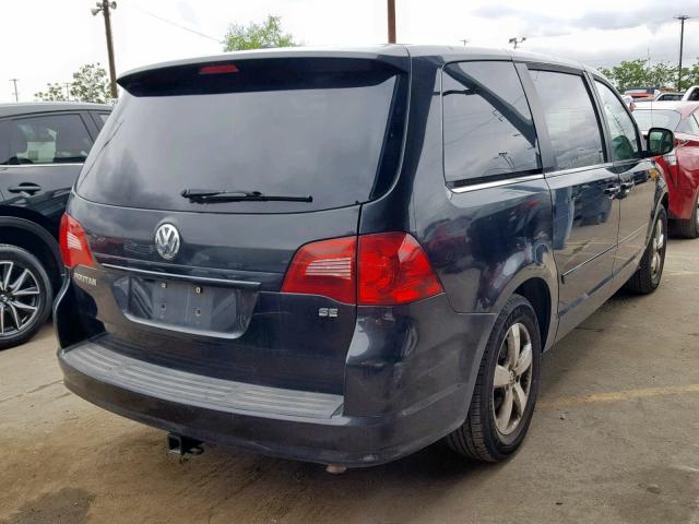 2V4RW3D19AR323163 - 2010 VOLKSWAGEN ROUTAN SE BLACK photo 4