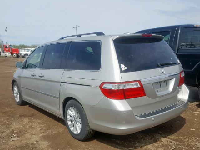 5FNRL38885B132295 - 2005 HONDA ODYSSEY TO SILVER photo 3