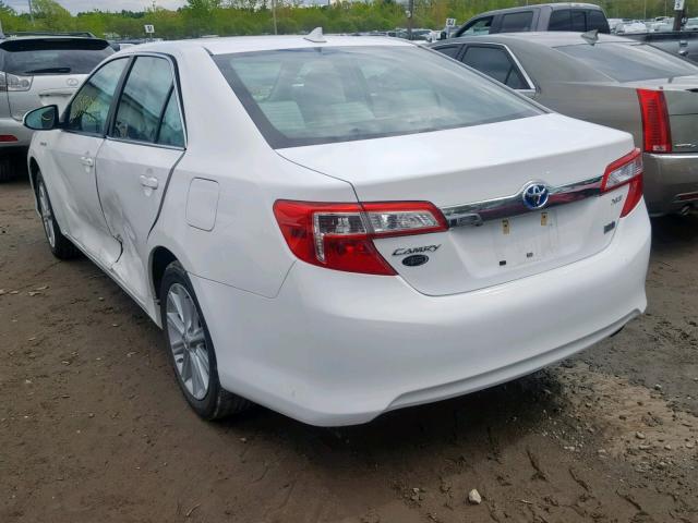 4T1BD1FK3EU108023 - 2014 TOYOTA CAMRY HYBR WHITE photo 3