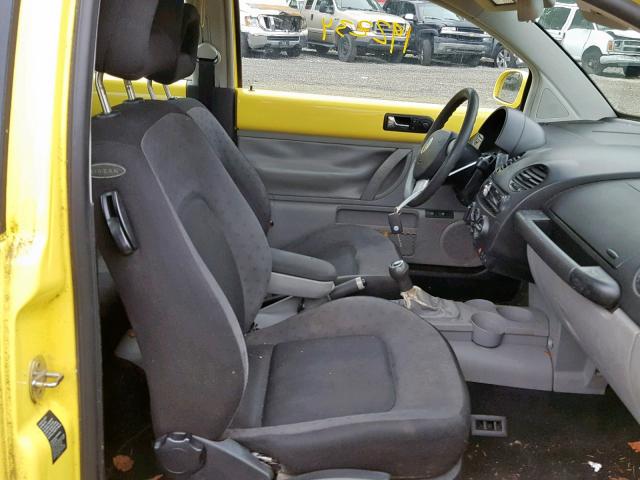 3VWCS21C61M417548 - 2001 VOLKSWAGEN NEW BEETLE ყვითელი ფოტო 5