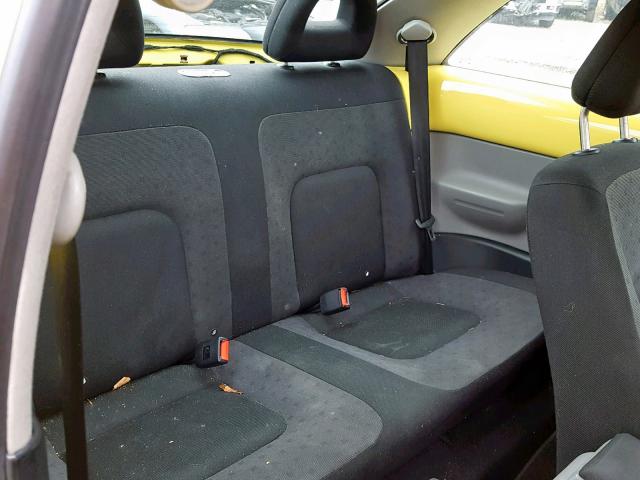 3VWCS21C61M417548 - 2001 VOLKSWAGEN NEW BEETLE ყვითელი ფოტო 6