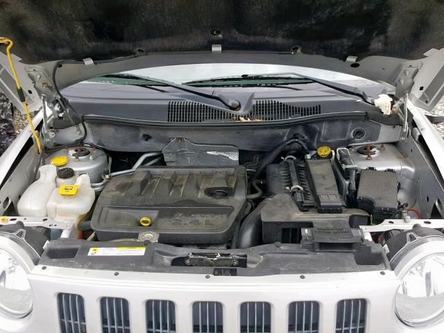 1J8FF47W58D663331 - 2008 JEEP COMPASS SP ვერცხლისფერი ფოტო 7