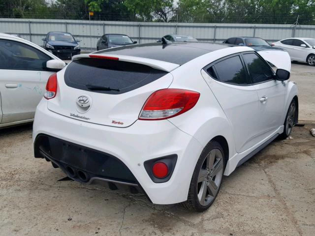 KMHTC6AE3FU222983 - 2015 HYUNDAI VELOSTER T WHITE photo 4