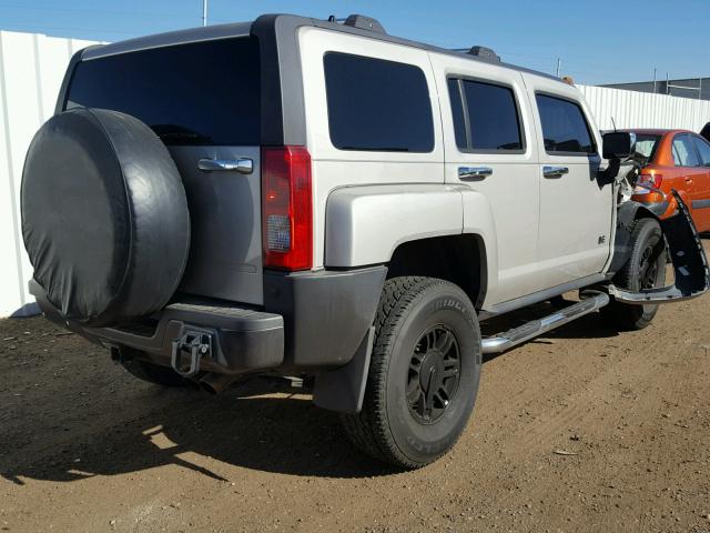 5GTDN136068238460 - 2006 HUMMER H3 SILVER photo 4