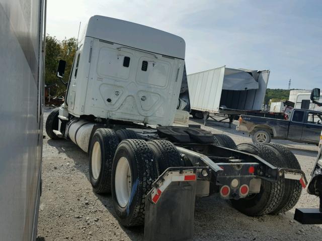 3AKJGLBG1DSFJ2401 - 2013 FREIGHTLINER CASCADIA 1 WHITE photo 3