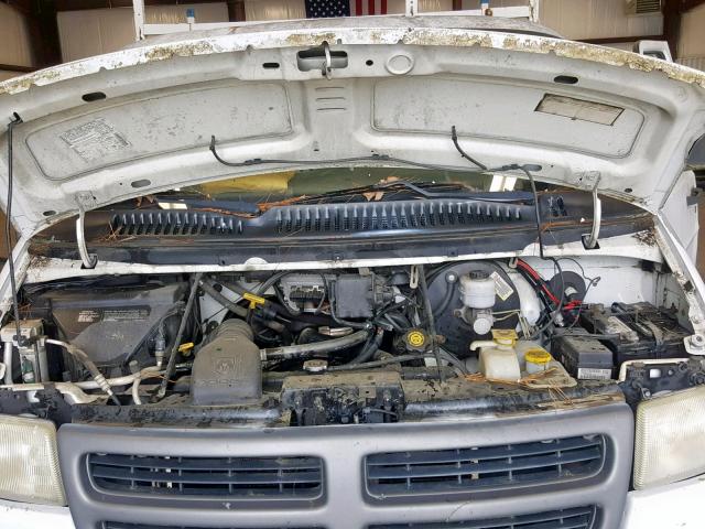 2D7HB11X13K510462 - 2003 DODGE RAM VAN B1 WHITE photo 7