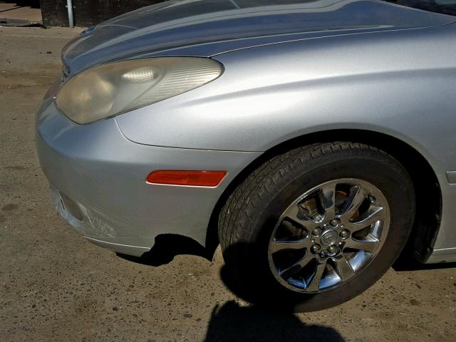 JTHBF30G830138555 - 2003 LEXUS ES 300 SILVER photo 9