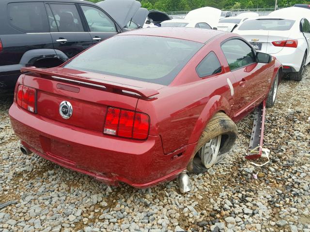 1ZVHT82H055148622 - 2005 FORD MUSTANG GT RED photo 4