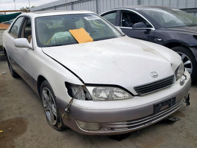 JT8BF28G9W0132248 - 1998 LEXUS ES 300 WHITE photo 1