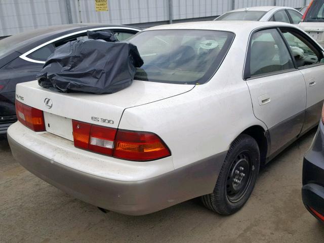 JT8BF28G9W0132248 - 1998 LEXUS ES 300 WHITE photo 4