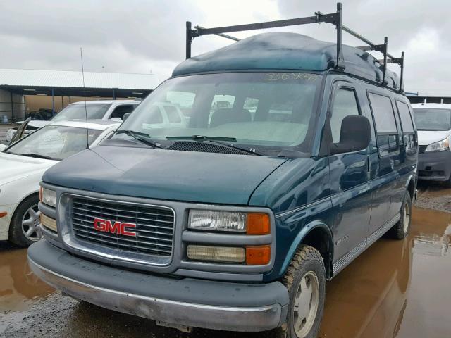 1GDFG15M6W1060967 - 1998 GMC SAVANA RV GREEN photo 2