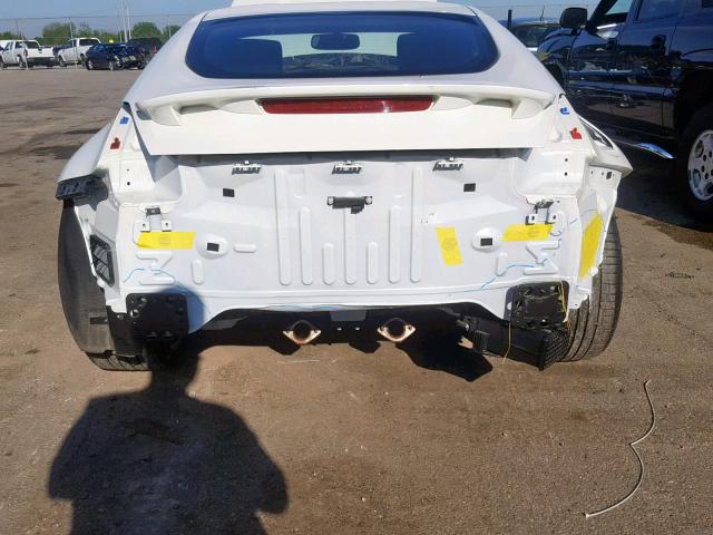 JN1AZ4EH0GM931183 - 2016 NISSAN 370Z BASE WHITE photo 9