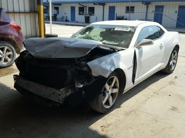 2G1FE1ED9B9171926 - 2011 CHEVROLET CAMARO LS WHITE photo 2