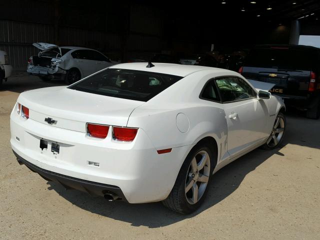 2G1FE1ED9B9171926 - 2011 CHEVROLET CAMARO LS WHITE photo 4