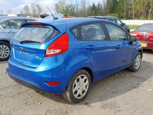 3FADP4EJ2BM162062 - 2011 FORD FIESTA SE BLUE photo 4