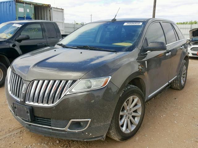 2LMDJ6JK2BBJ24192 - 2011 LINCOLN MKX CHARCOAL photo 2