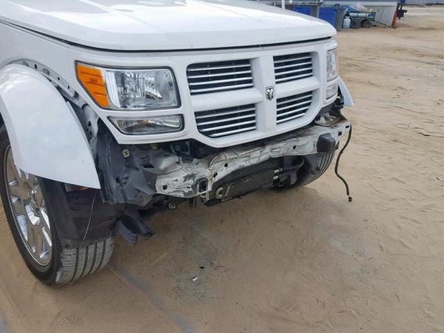 1D4PT4GK1BW596985 - 2011 DODGE NITRO HEAT WHITE photo 9