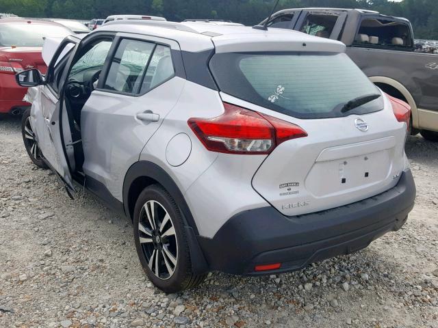 3N1CP5CU0JL538015 - 2018 NISSAN KICKS S SILVER photo 3