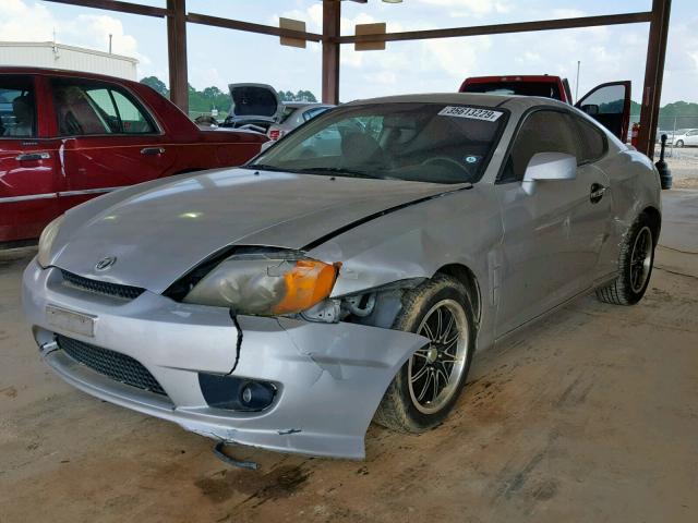 AL05AN00000046073 - 2005 HYUNDAI TIBURON SILVER photo 2