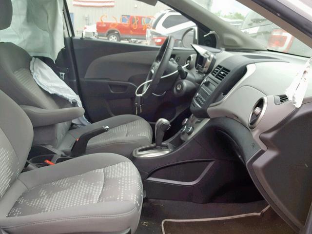 1G1JA5SH1F4174459 - 2015 CHEVROLET SONIC LS WHITE photo 5