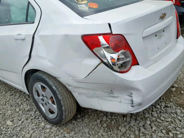 1G1JA5SH1F4174459 - 2015 CHEVROLET SONIC LS WHITE photo 9