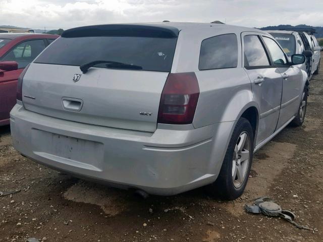 2D4FV47V37H744429 - 2007 DODGE MAGNUM SXT SILVER photo 4