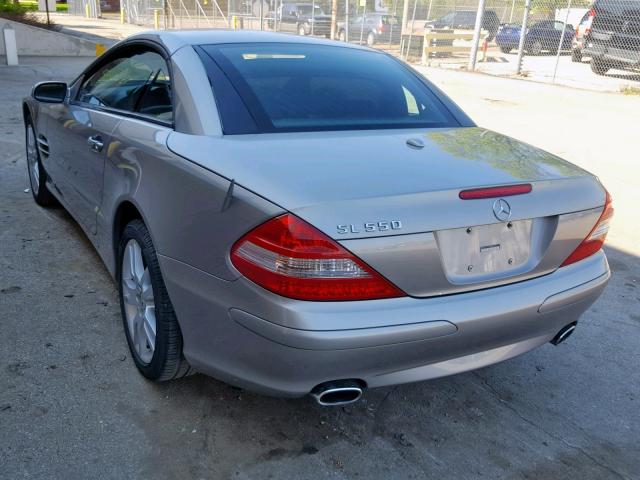 WDBSK71F17F118871 - 2007 MERCEDES-BENZ SL 550 SILVER photo 3