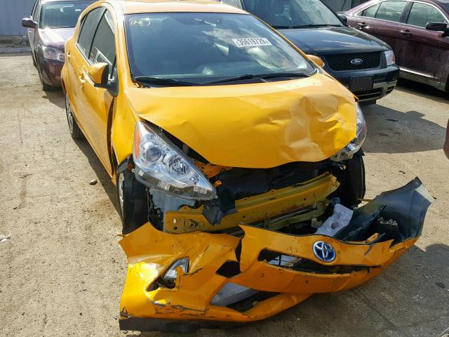 JTDKDTB32E1082451 - 2014 TOYOTA PRIUS C YELLOW photo 1